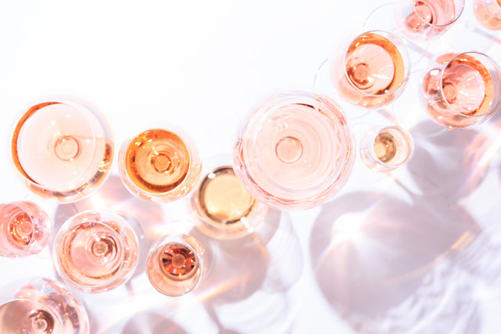 ROSÉ, O VINHO QUE BRILHA NO VERÃO